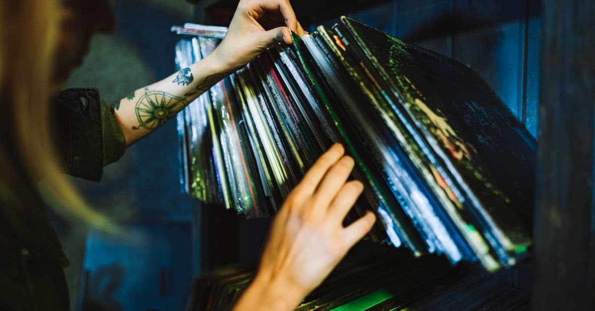 Discos de vinil e toca-discos — Músicas gospel em inglês para escolas confessionais